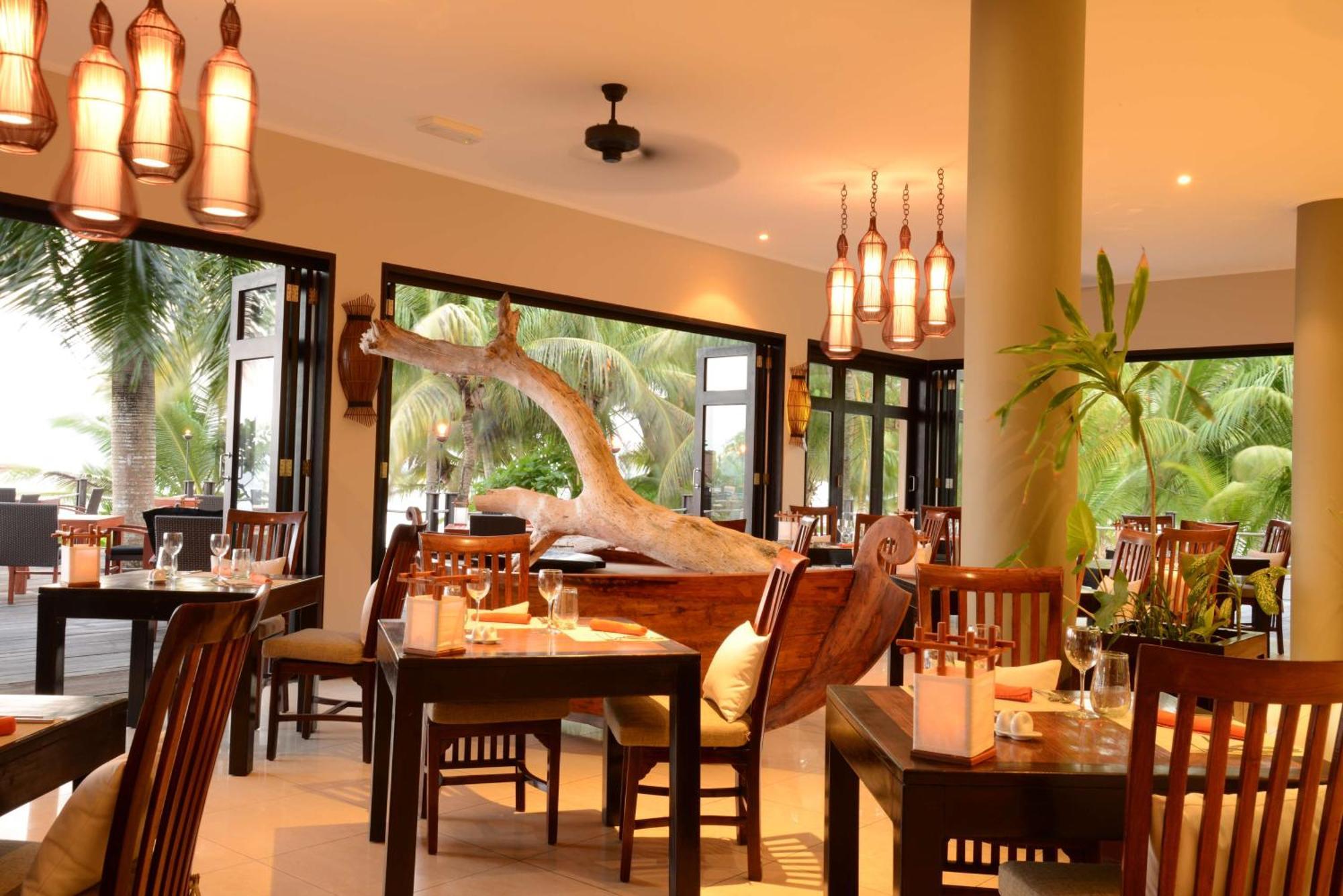 Doubletree By Hilton Seychelles Allamanda Resort & Spa Victoria Exterior photo